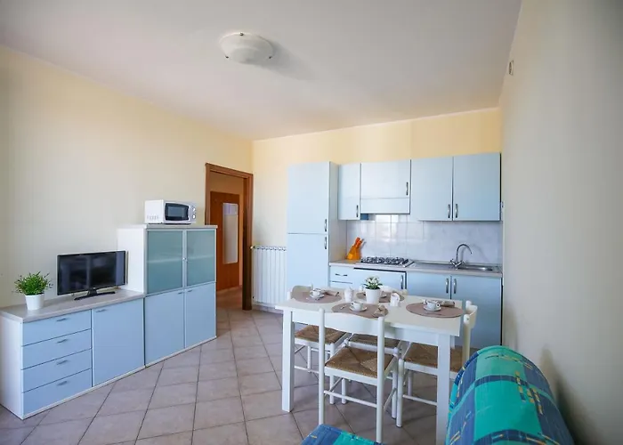 Smith 2b * Llido Degli Estensi